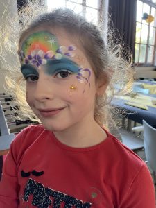 Grime Kindergrime Grimeren blauwe regenboog bloemen glitter